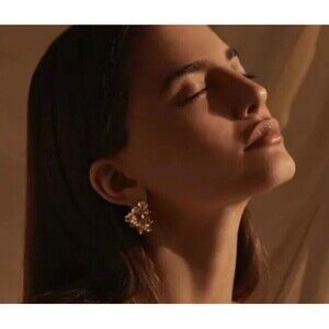 Amber Sceats Reese Post Earrings 24K Gold Plated New with Dust Bag